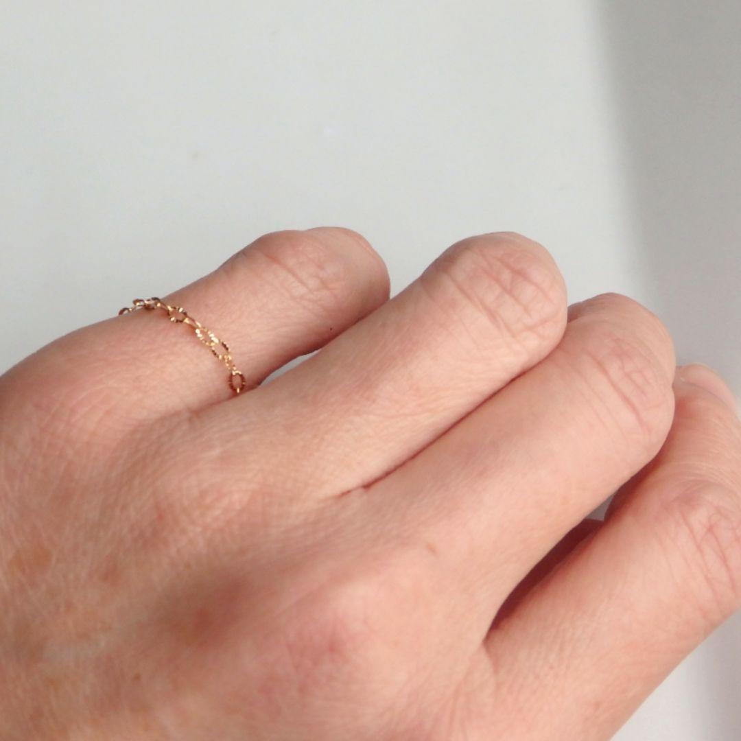 きんぐす　k18ピアス　キラキラペタルチェーン　チェーンピアス