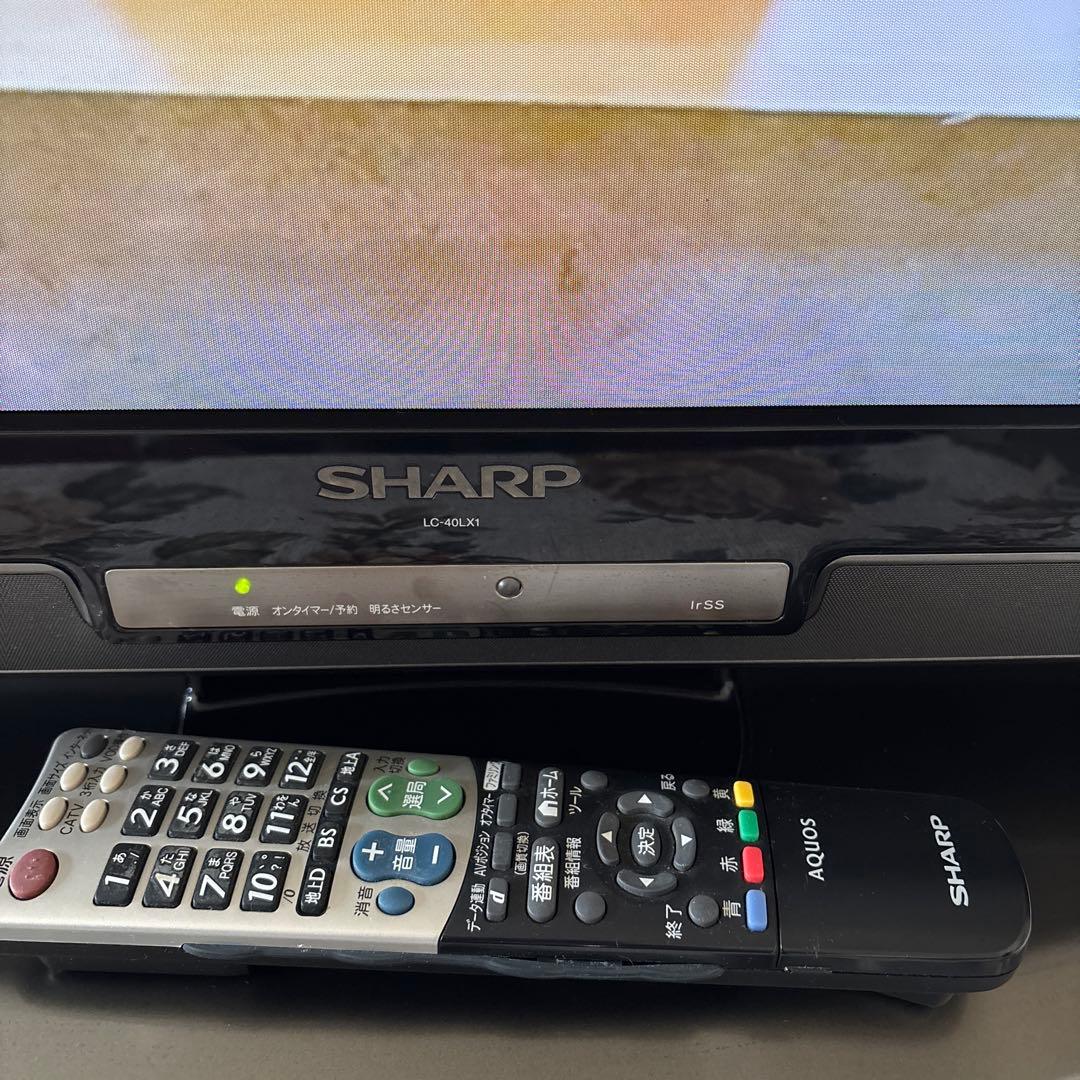 シャープAQUOSフルハイビジョン40インチ液晶テレビ
