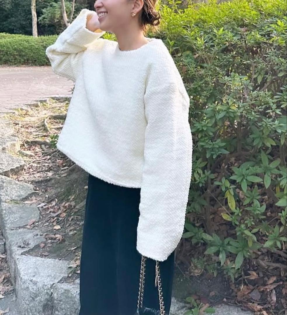 yori ヨリ ループプルオーバー ニット