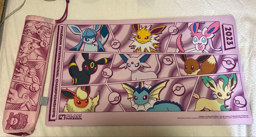 【海外正規品】ブイズ　イーブイーズ　プレイマット　EUIC