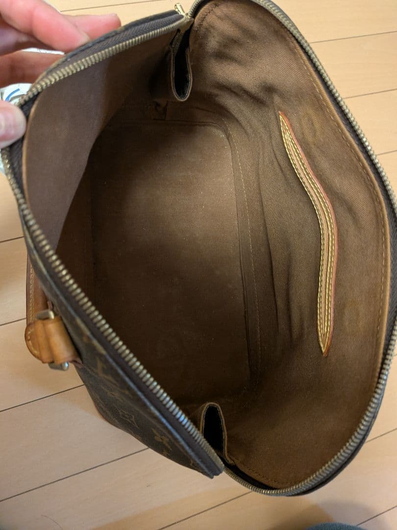 ルイ・ヴィトン　アルマ