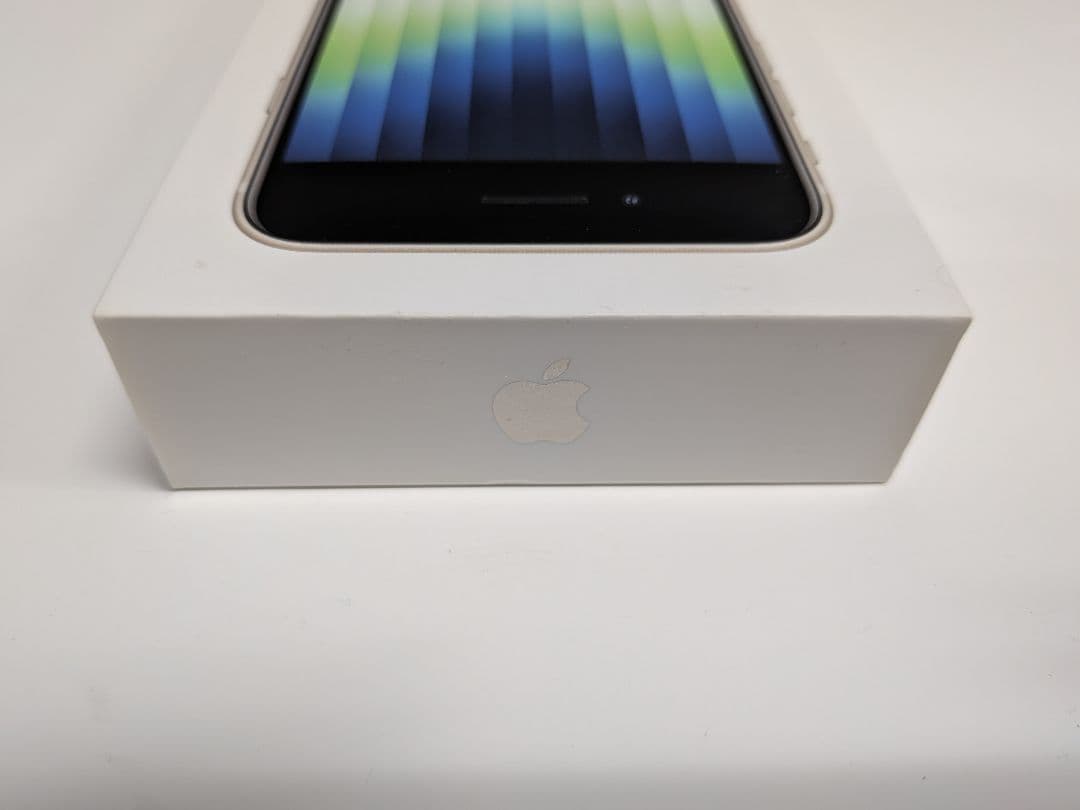 Apple iPhone SE (第3世代) ホワイト 64GB