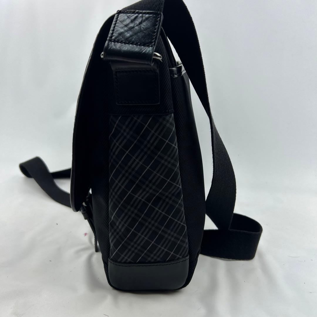 【美品】バーバリーブラックレーベル　ショルダーバッグ レザー　チェック　ロゴ金
