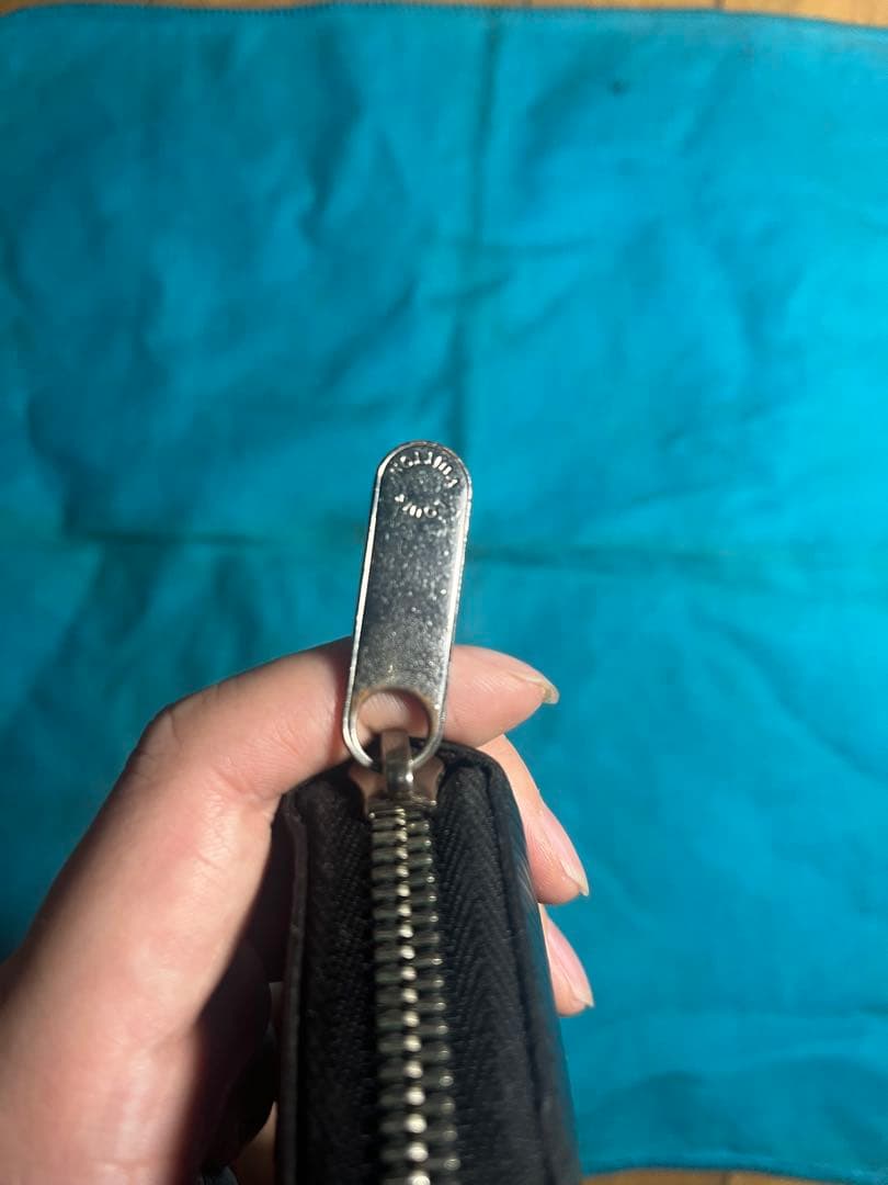 これ以上値下げしません！早い物勝ち！ ルイヴィトン　ジッピーウォレット　エピ 黒