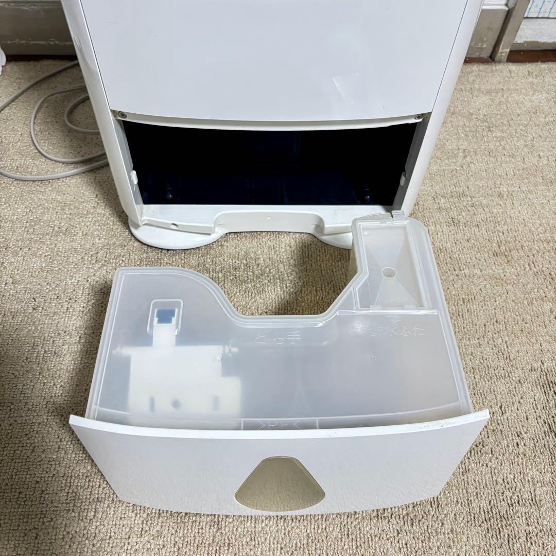 除湿機　三菱電機　MJ-18HGX-W （2013年製）