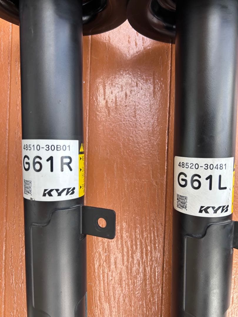 レクサス純正ショックアブソーバー GS 300h バージョンL