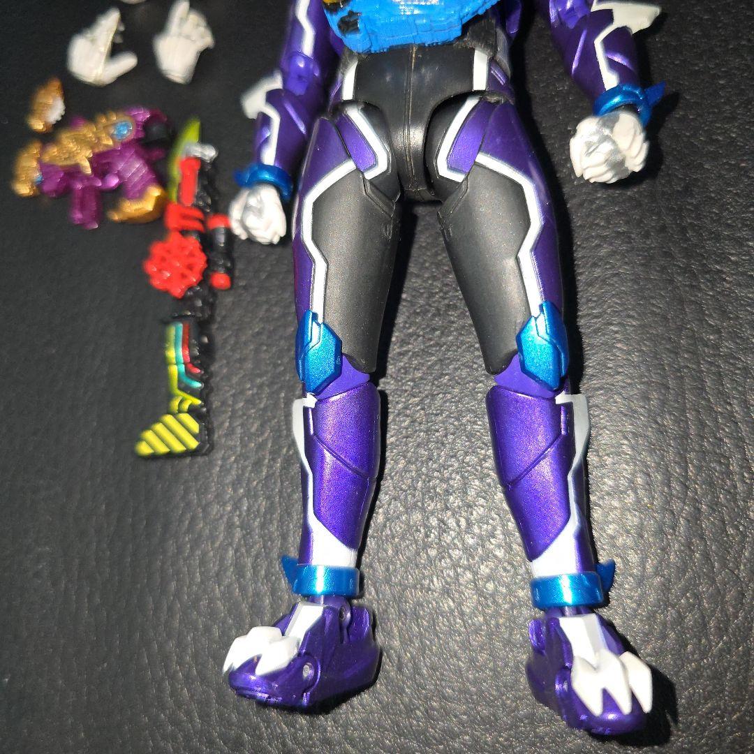 フィギュアーツ 仮面ライダービルド 仮面ライダーローグ