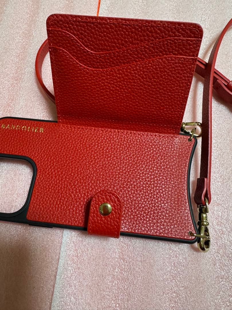 バンゴーリエ スタッズ付き iPhoneケース レッド