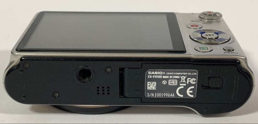 CASIO EXILIM EX-FH100 コンパクトデジタルカメラ