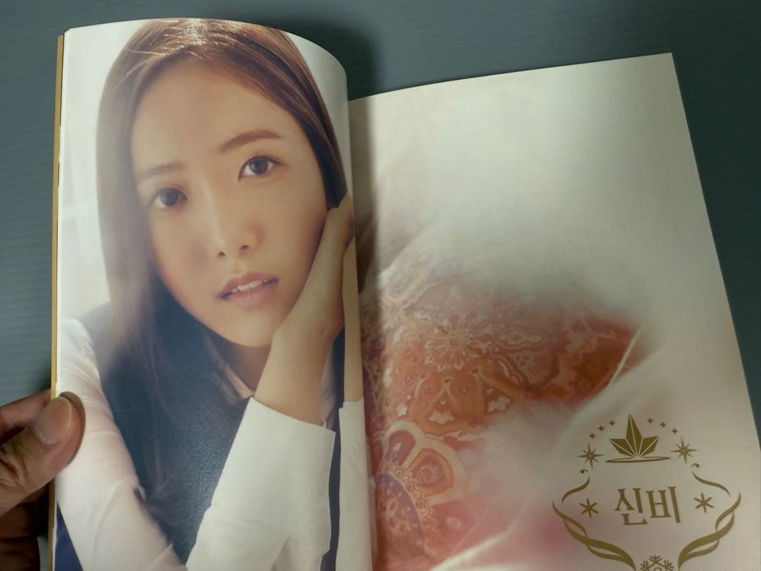 GFRIEND 直筆サイン入 3RD MINI ALBUM〈FLAKE〉