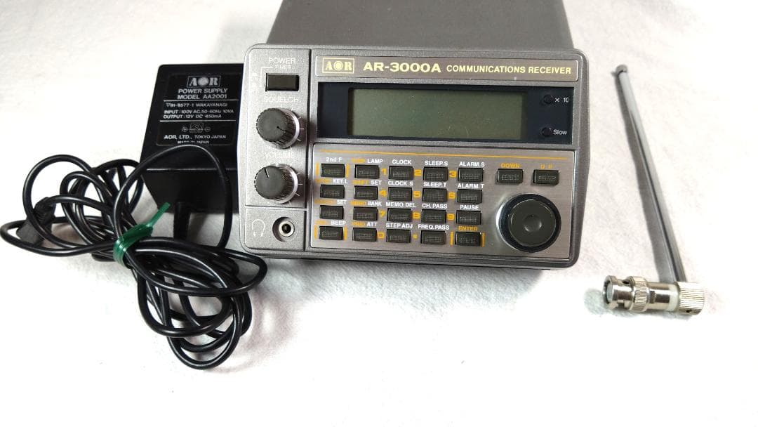 中古 AOR AR-3000A 広帯域受信機 内蔵電池交換 はんだ跡あり