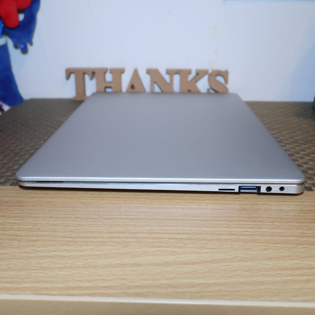 ほぼ新品！Win11高年式2023！メ8G/SSD/フレームレス/無線/カメラ