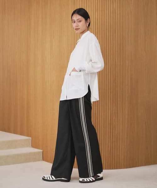 Audrey and John Wad 襟付き袖リブシャツ オフホワイト