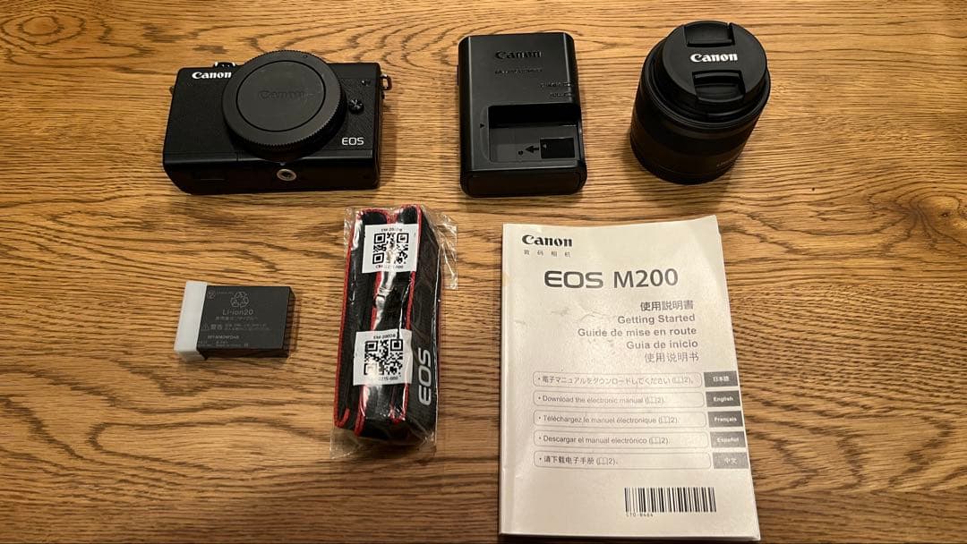 ほぼ未使用 Canon EOS M200 EF-M15-45 IS STM 黒