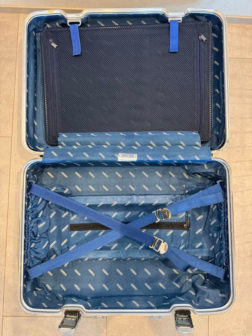 リモワ トパーズ 2輪 32L アルミスーツケース　青ロゴ　機内持込可