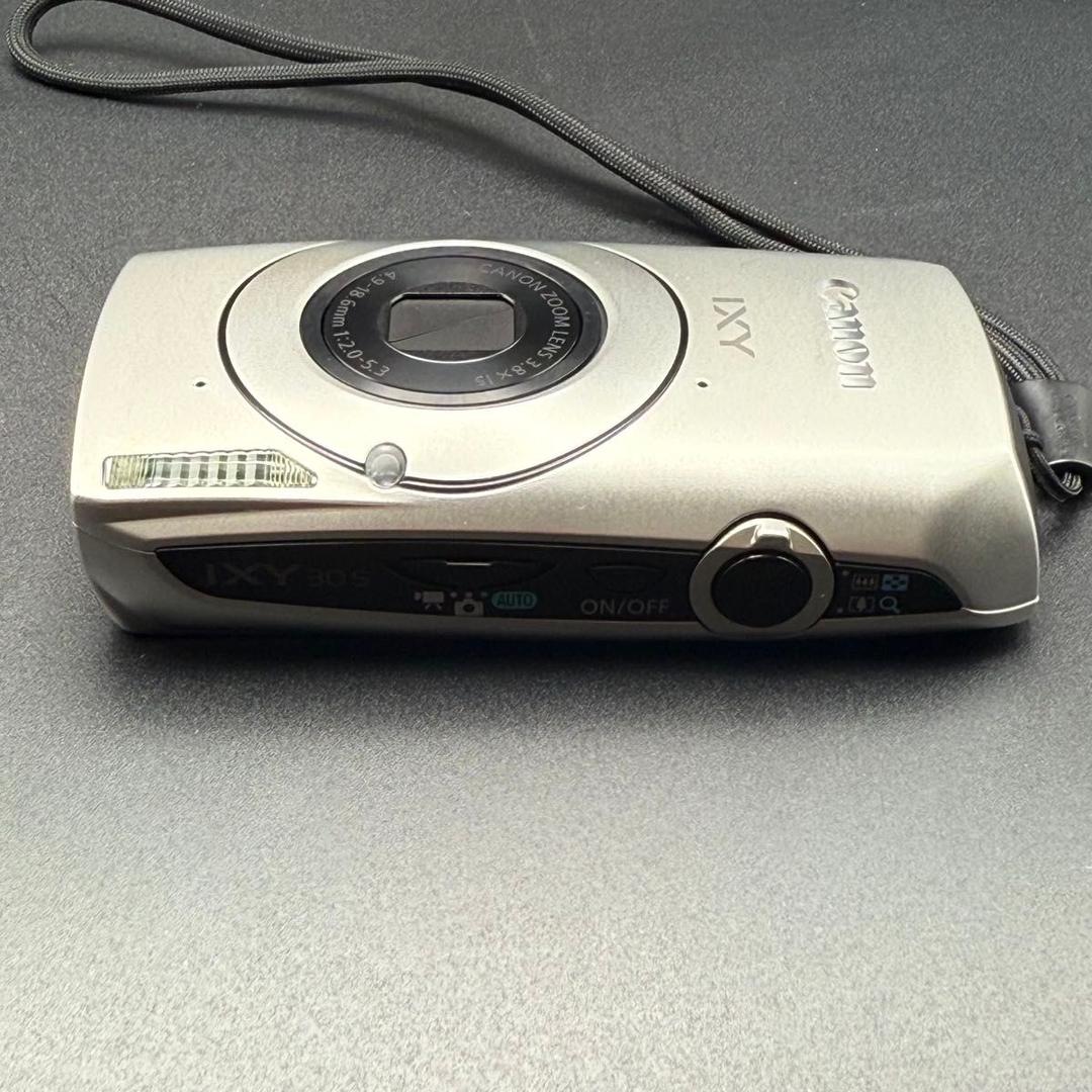 【美品】Canon IXY30S シルバー コンパクトデジタルカメラ　箱付き