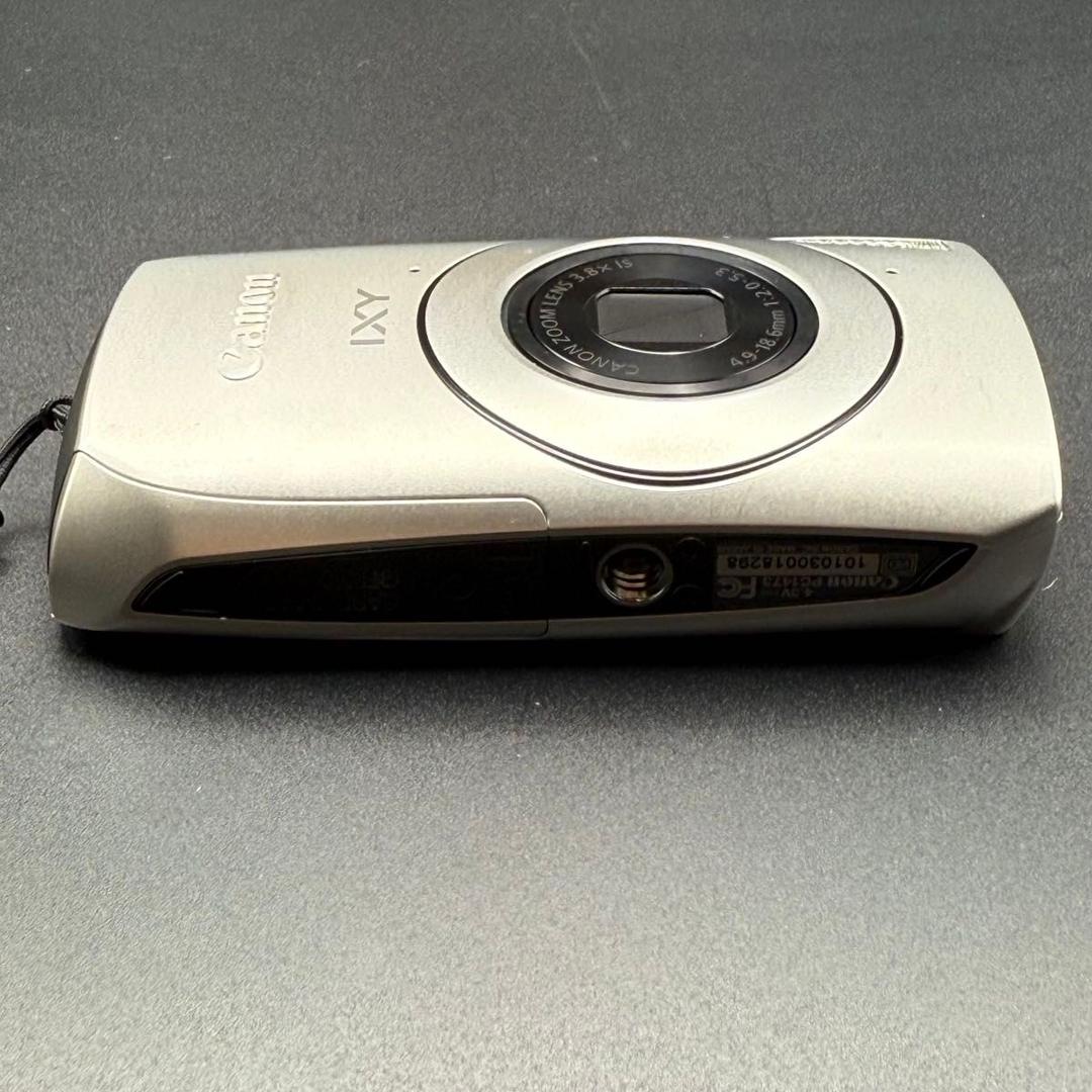 【美品】Canon IXY30S シルバー コンパクトデジタルカメラ　箱付き