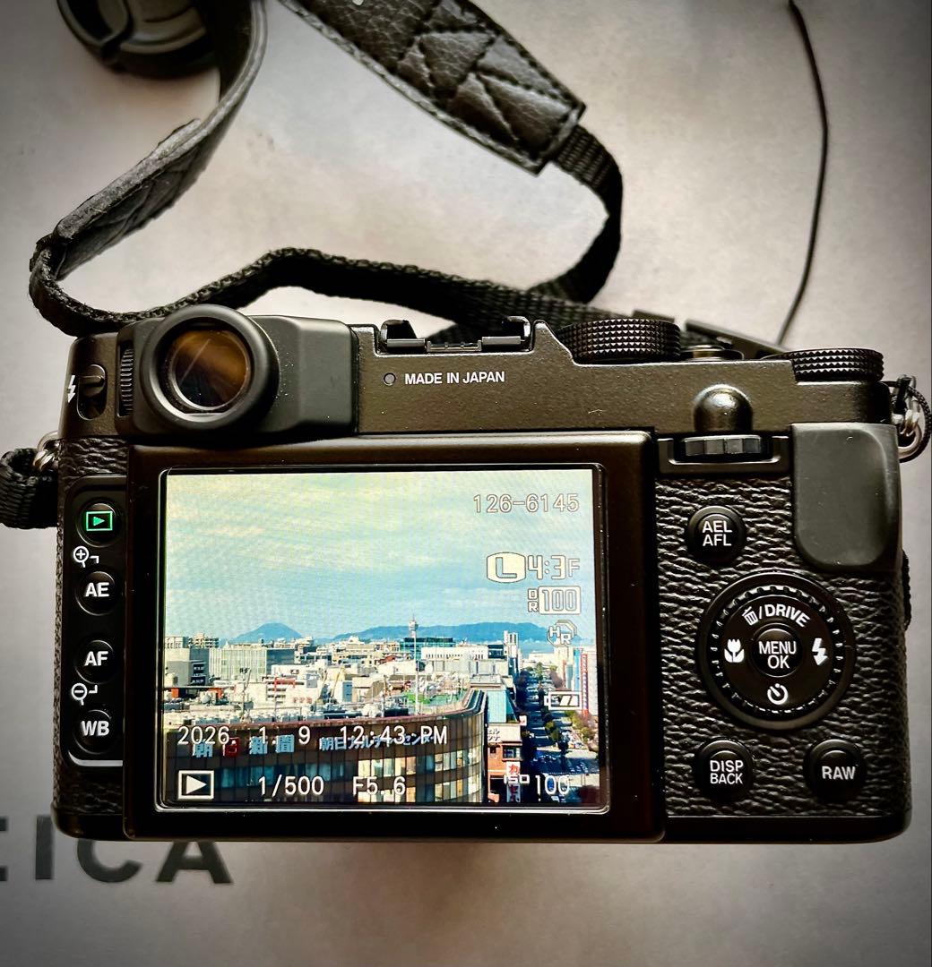 a*y様 美麗品　希少　Fujifilm X10 コンパクトデジタルカメラ