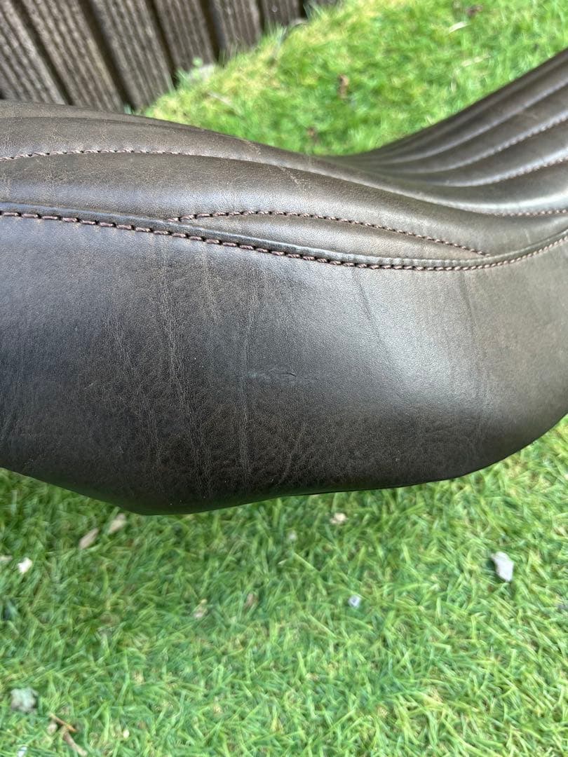 MOTOR ROCK レザーシート スポーツスター '04-'09モデル