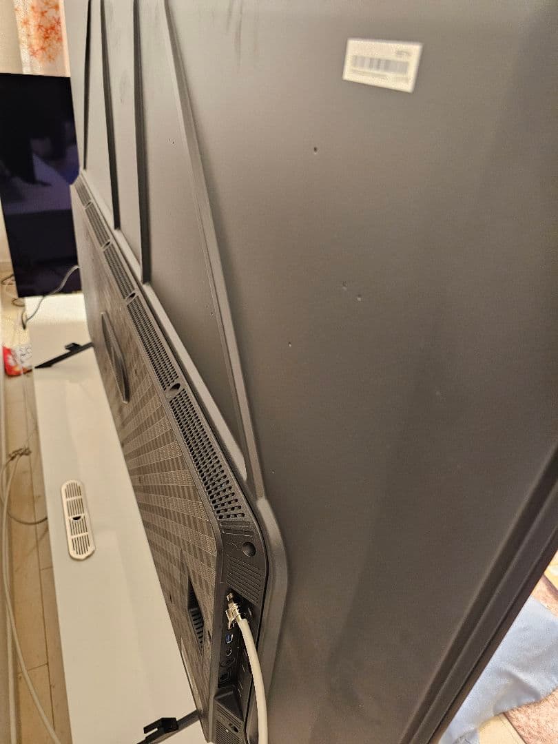 へ*と様 ハイセンス 65E7H 2024年製　細い縦線と横線あり　手渡しOK