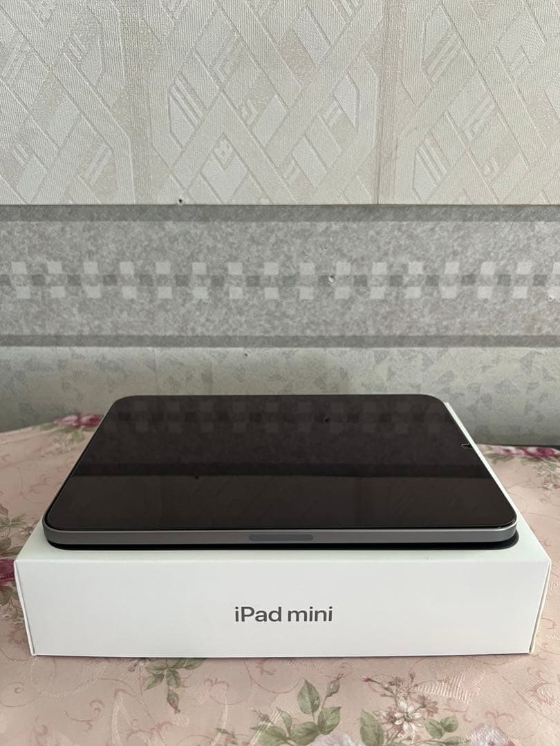 iPad mini A17pro 第7世代 Wi-Fi128GBスペースグレー