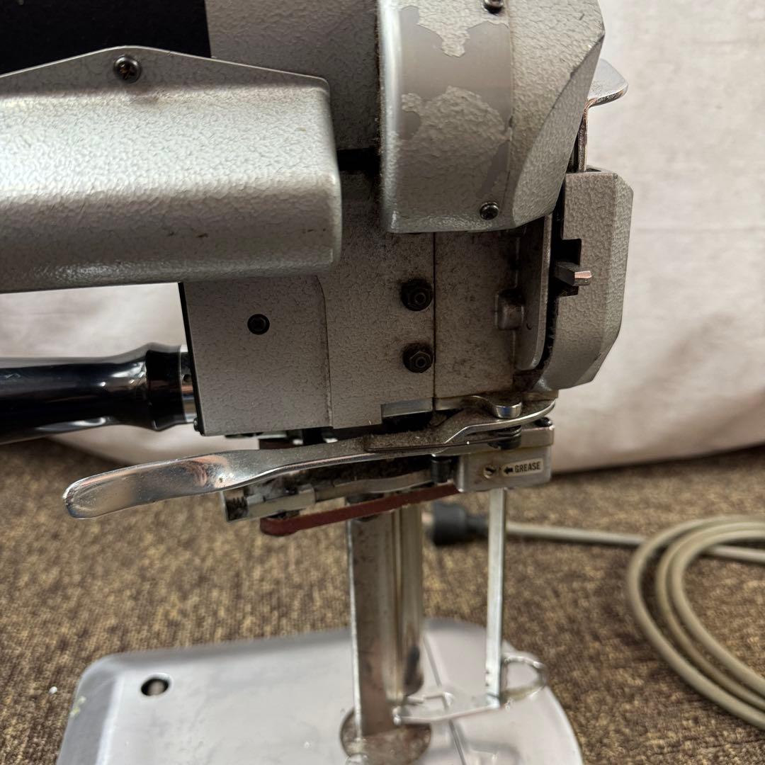 KM MACK 裁断機 カッティングマシーン