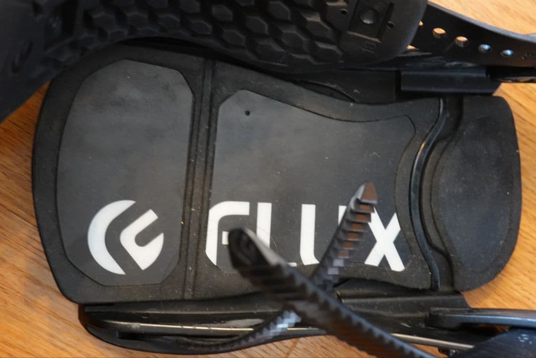 FLUX XF ブラック ビンディング MLサイズ 22-23モデル