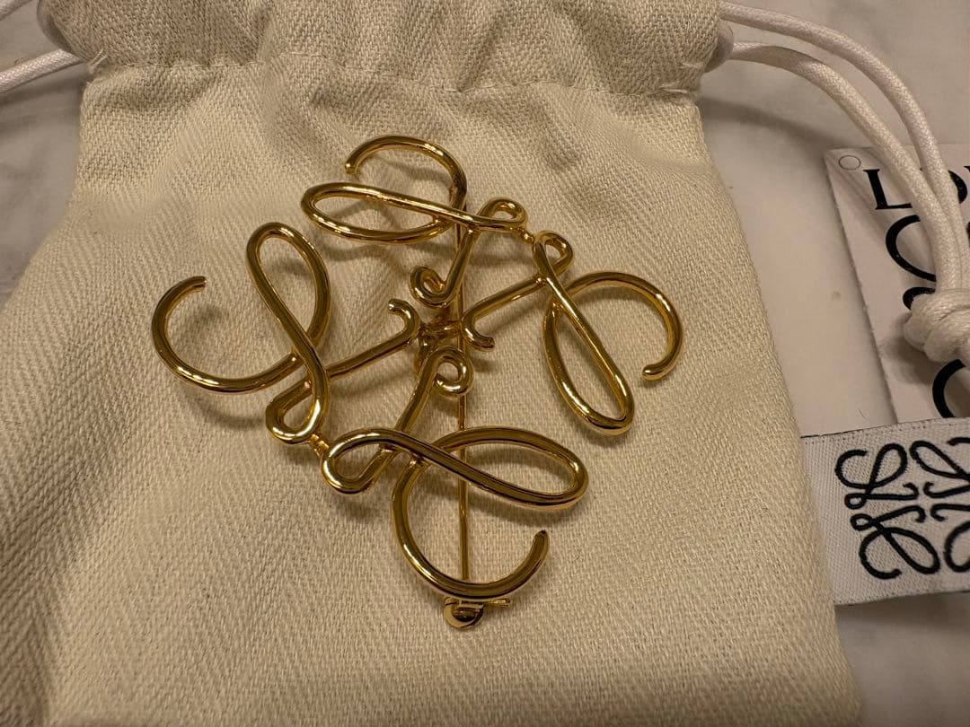 LOEWE ゴールド ブローチ