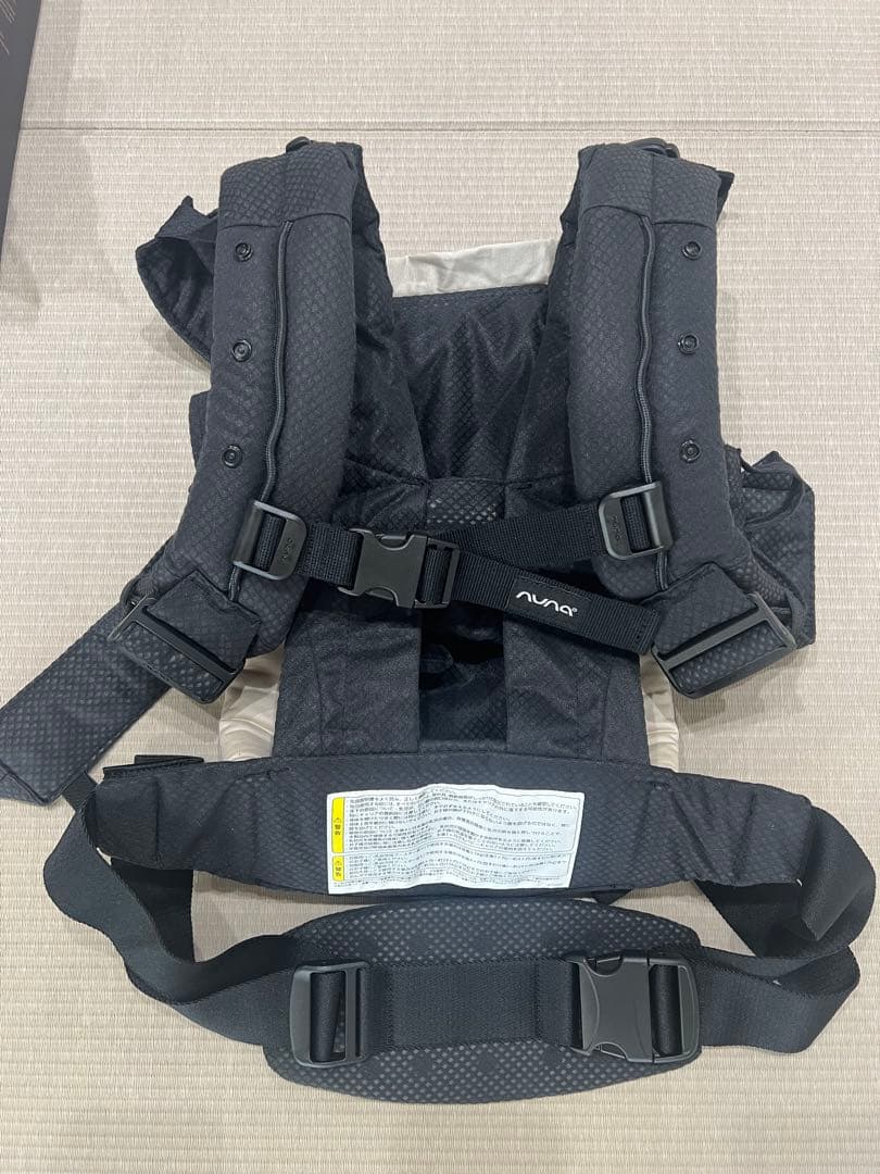 nuna ヌナ カドルクリック caviar キャビア 抱っこ紐