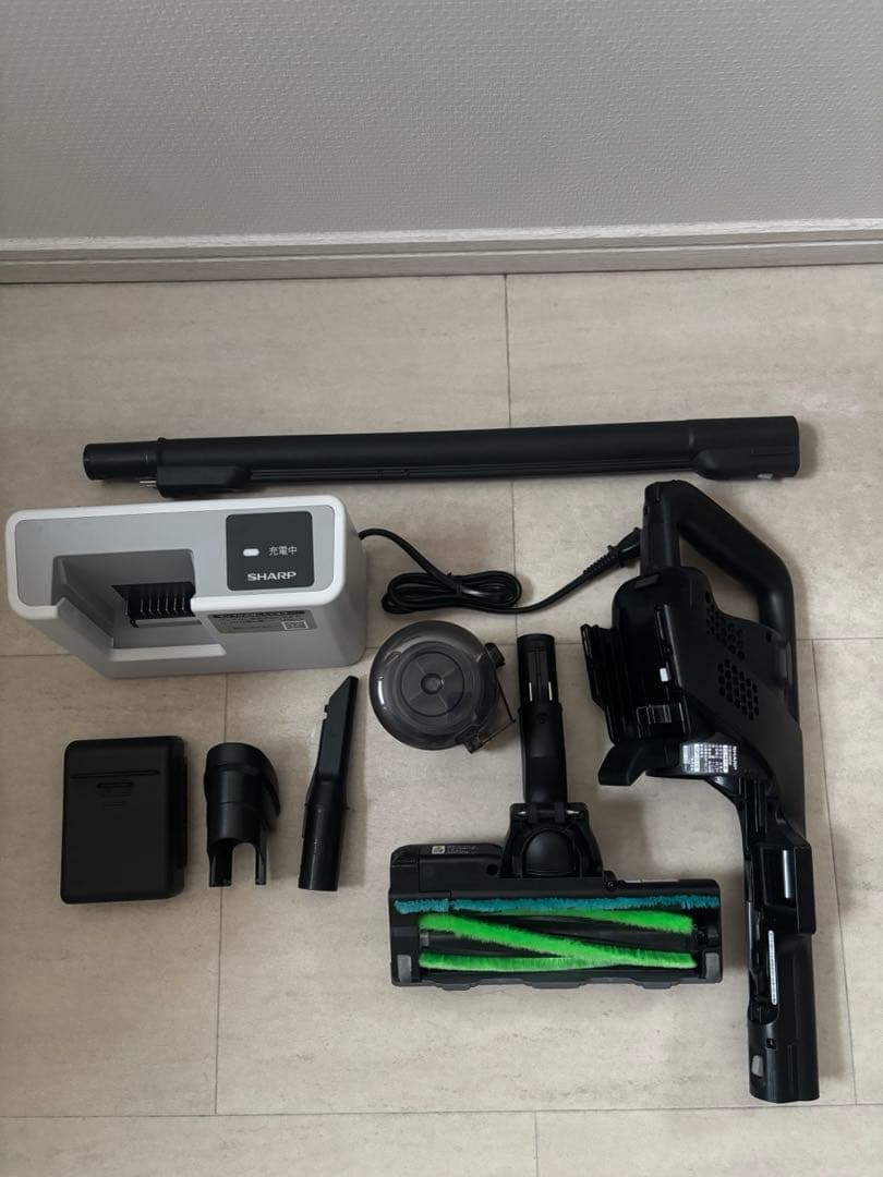 シャープ　コードレススティック掃除機 RACTIVE Air EC-FR11-B