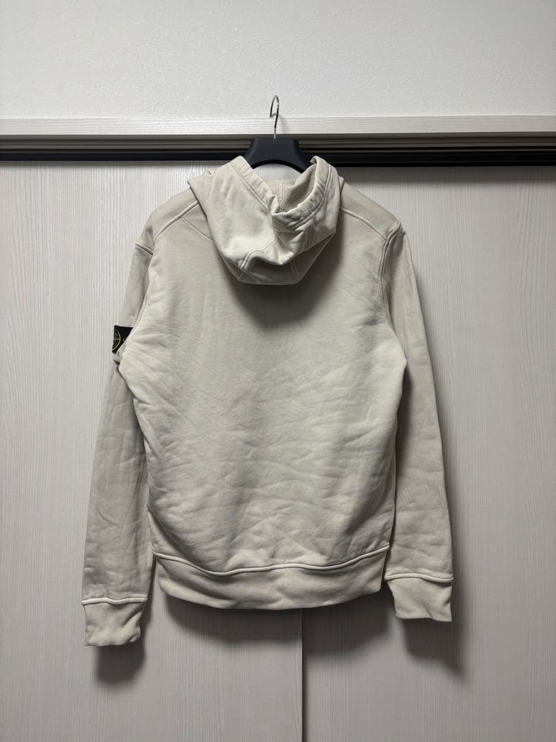 ストーンアイランド　フーディ 白（ベージュ）