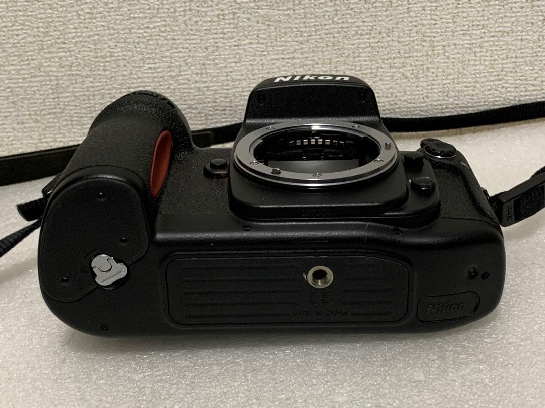 フィルムカメラ NIKON F100