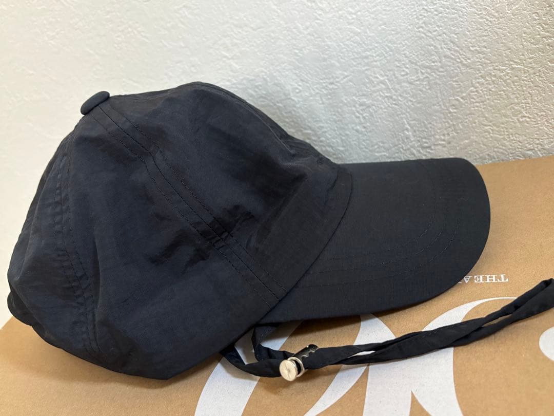 ネイルサロン　DISCO CAP BLACK ブラック　ディスコ　キャップ