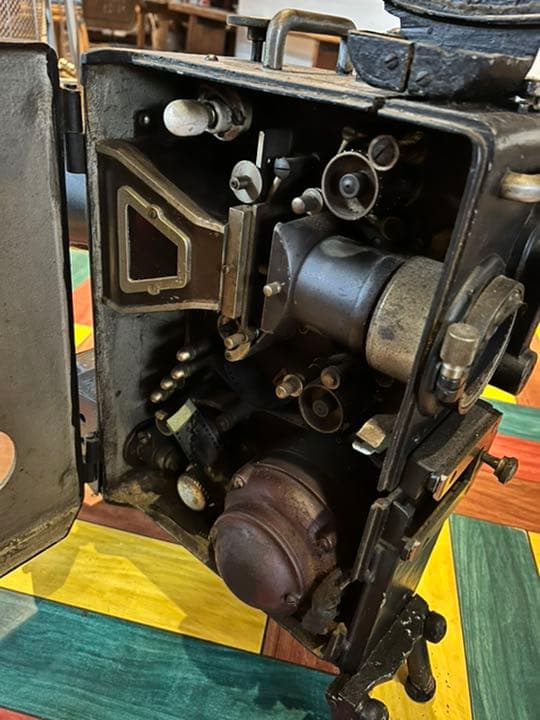 レトロ映写機　150万→50万