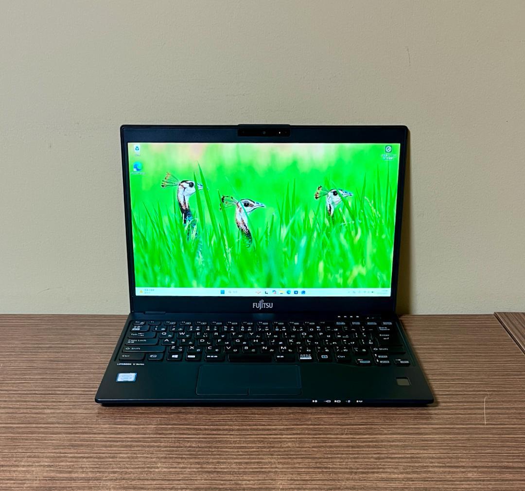 第8世代、スリム、高速、フルHD、富士通LifeBook、8GB、256GB