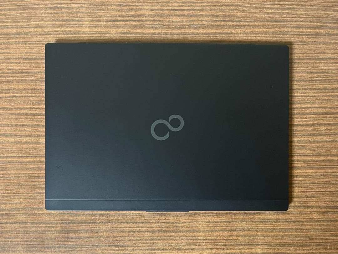 第8世代、スリム、高速、フルHD、富士通LifeBook、8GB、256GB