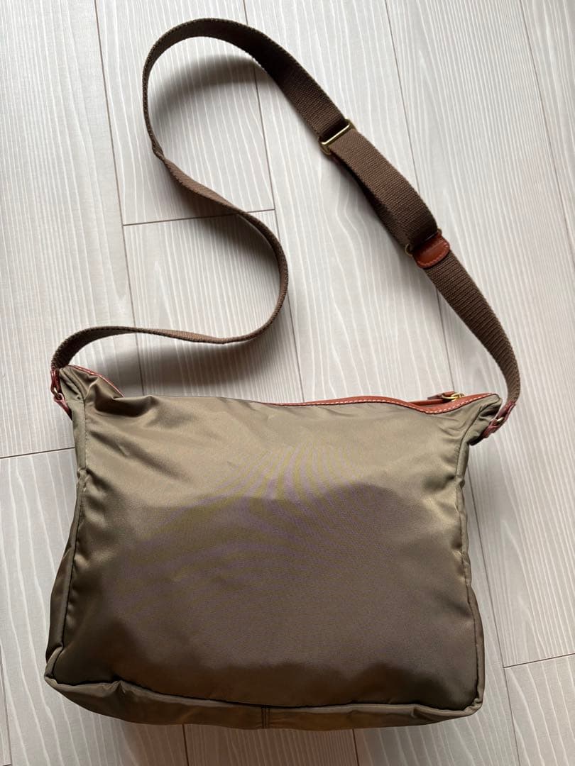 人気定番商品 45%オフ！Felisi 05/4/4/DS カーキ