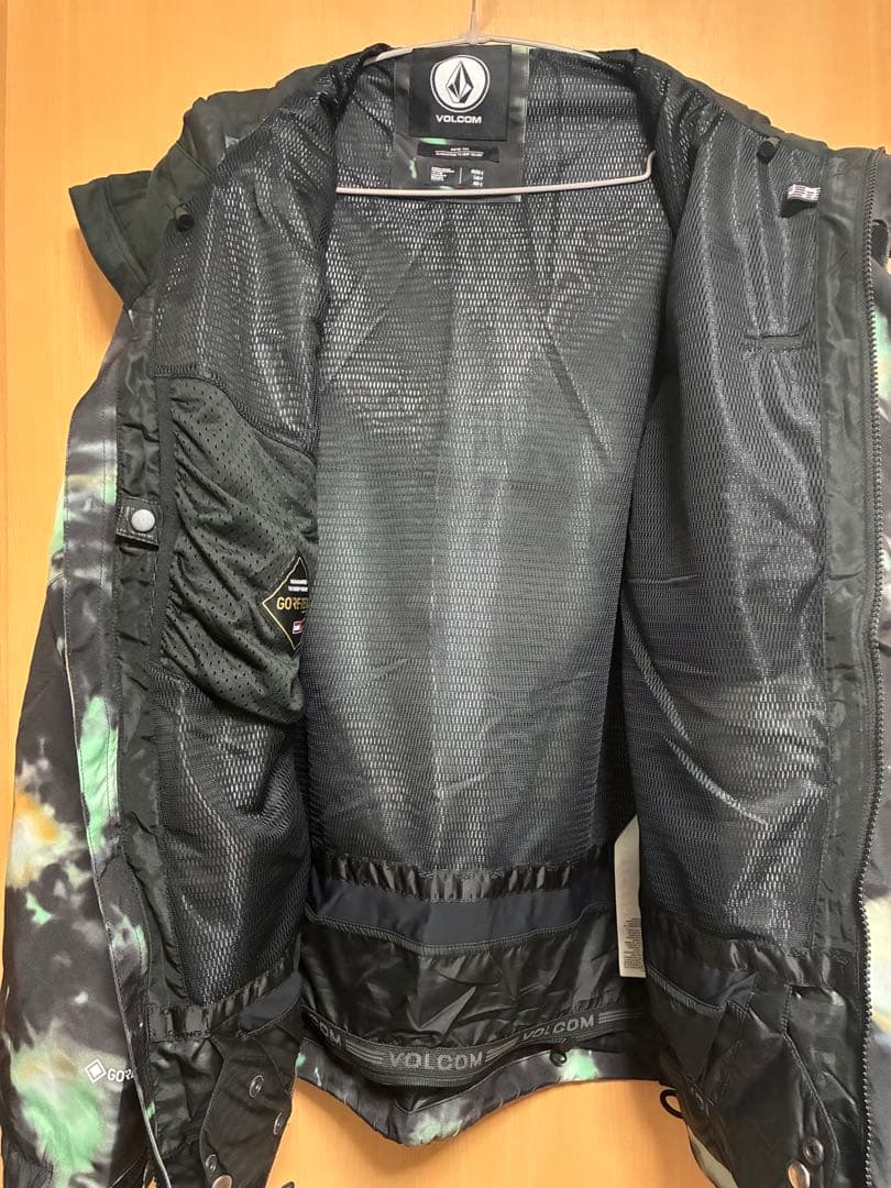VOLCOM ゴアテックス ジャケット スノーボードウェア