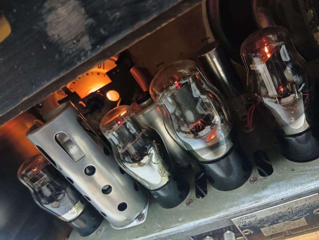 希少　デザイン　マツダ　東芝　513F　真空管　ラジオ　整備済み