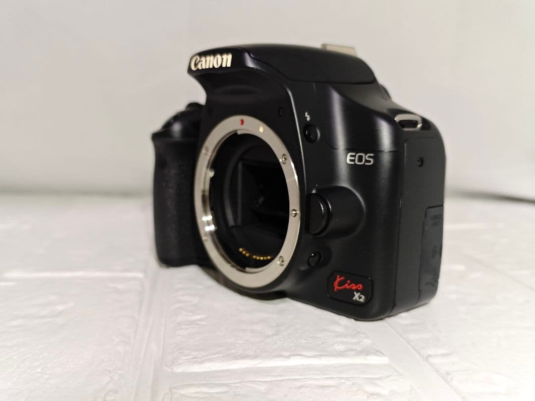 Canon EOS Kiss X2 デジタル一眼レフズ2本付き