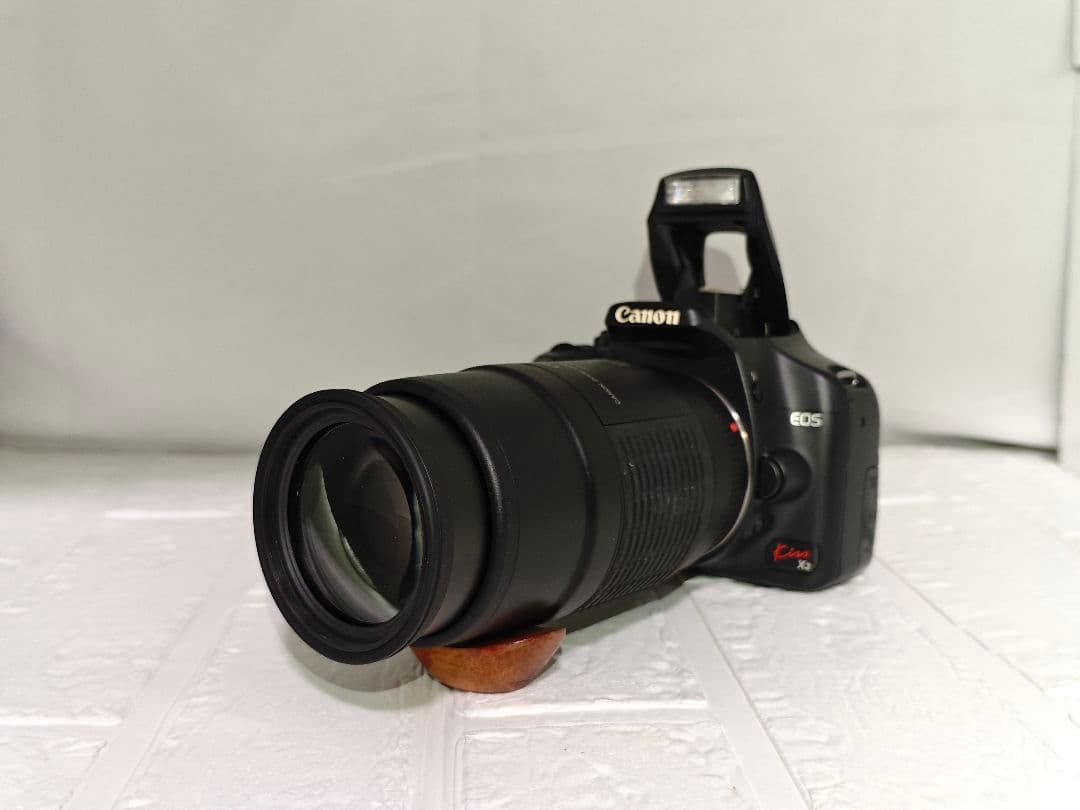 Canon EOS Kiss X2 デジタル一眼レフズ2本付き