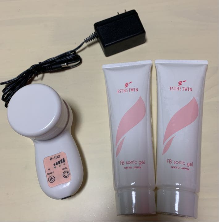 ESTETWINの美容機器です。