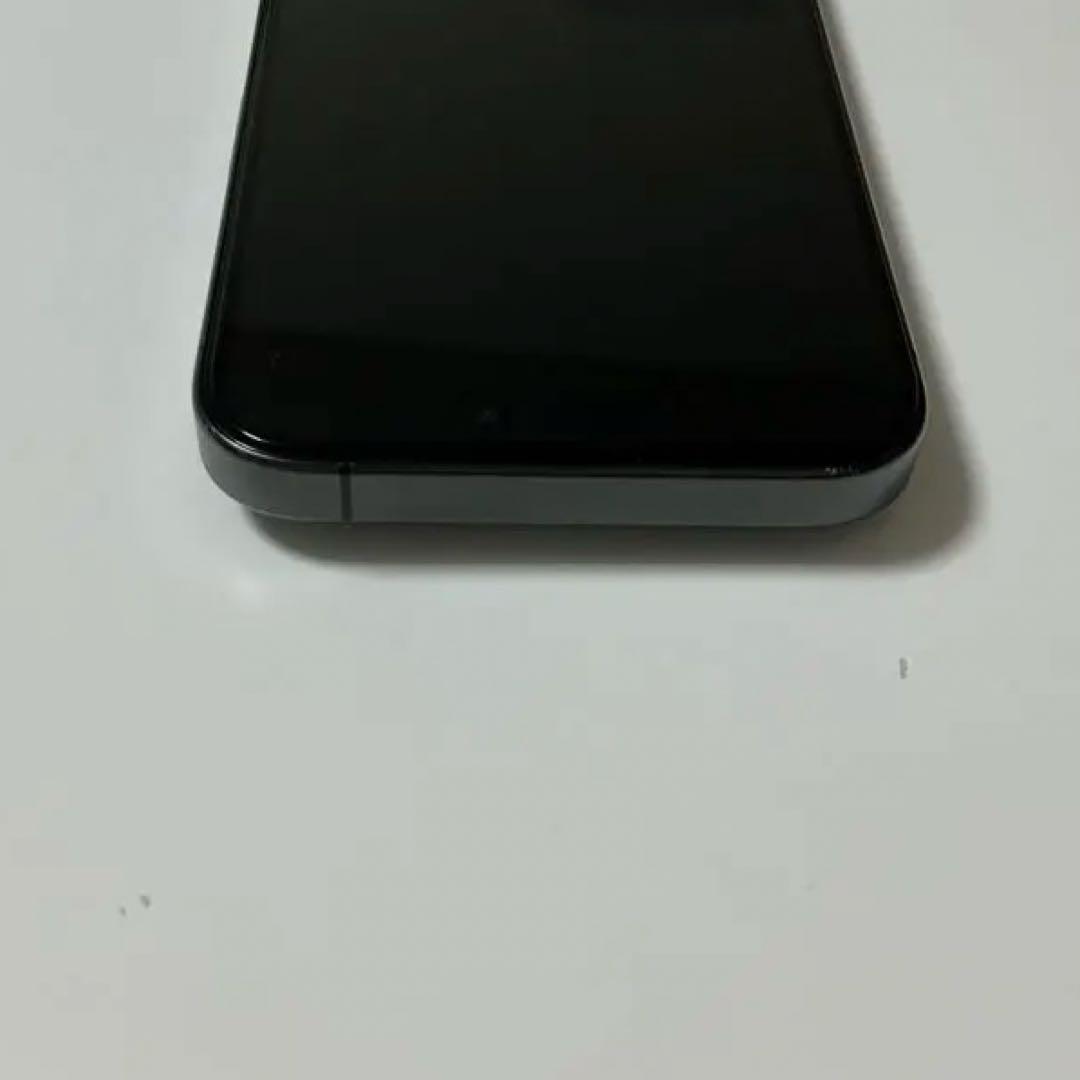 I*t様 の*り様 【箱あり】Apple iPhone15pro ブラックチタニ