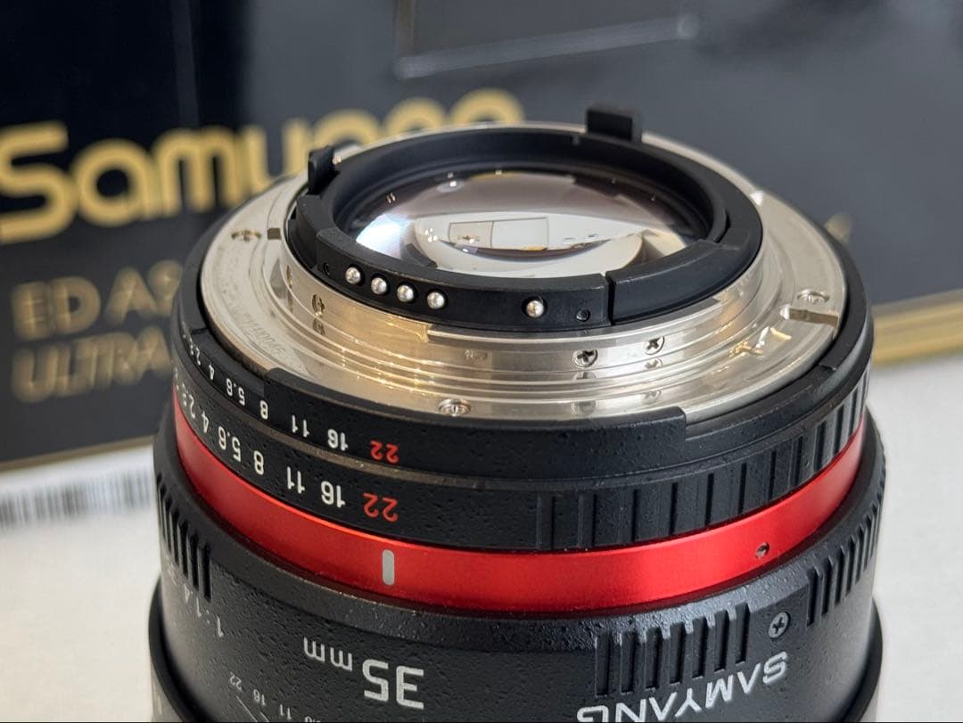 SAMYANG (サムヤン) 35mm F1.4 (ニコン用)