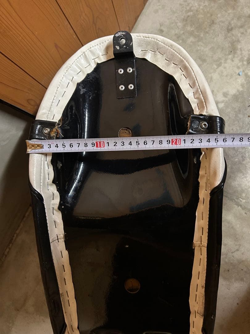 SR400 2型にて使用 カスタムシート