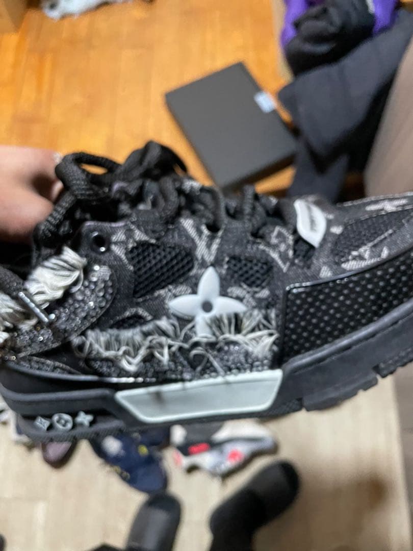 Louis Vuitton モノグラム・デニム・LV スニーカー