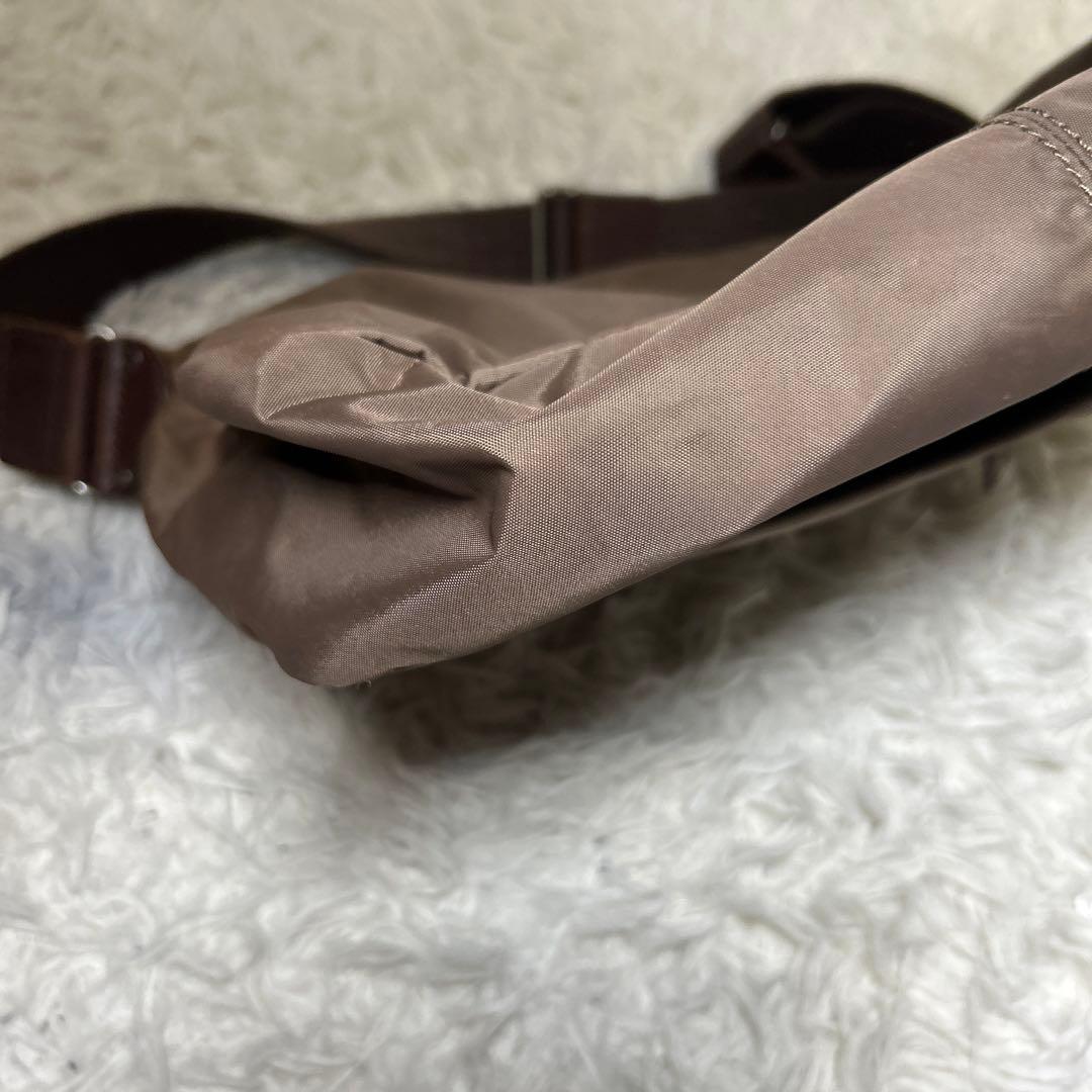 【希少】y2k archive DIESELワンショルダー　ブラウン　ナイロン