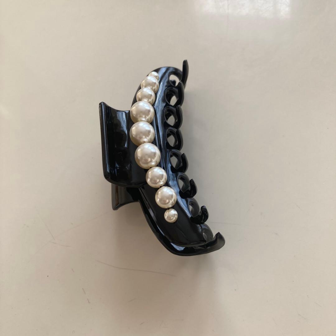 コンプレックビズ　パールブラック　ヘアクリップ