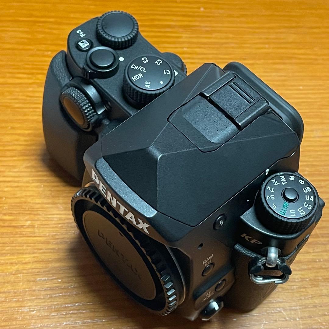 ペンタックス PENTAX KP ボディキット　実用中古品　おまけ付