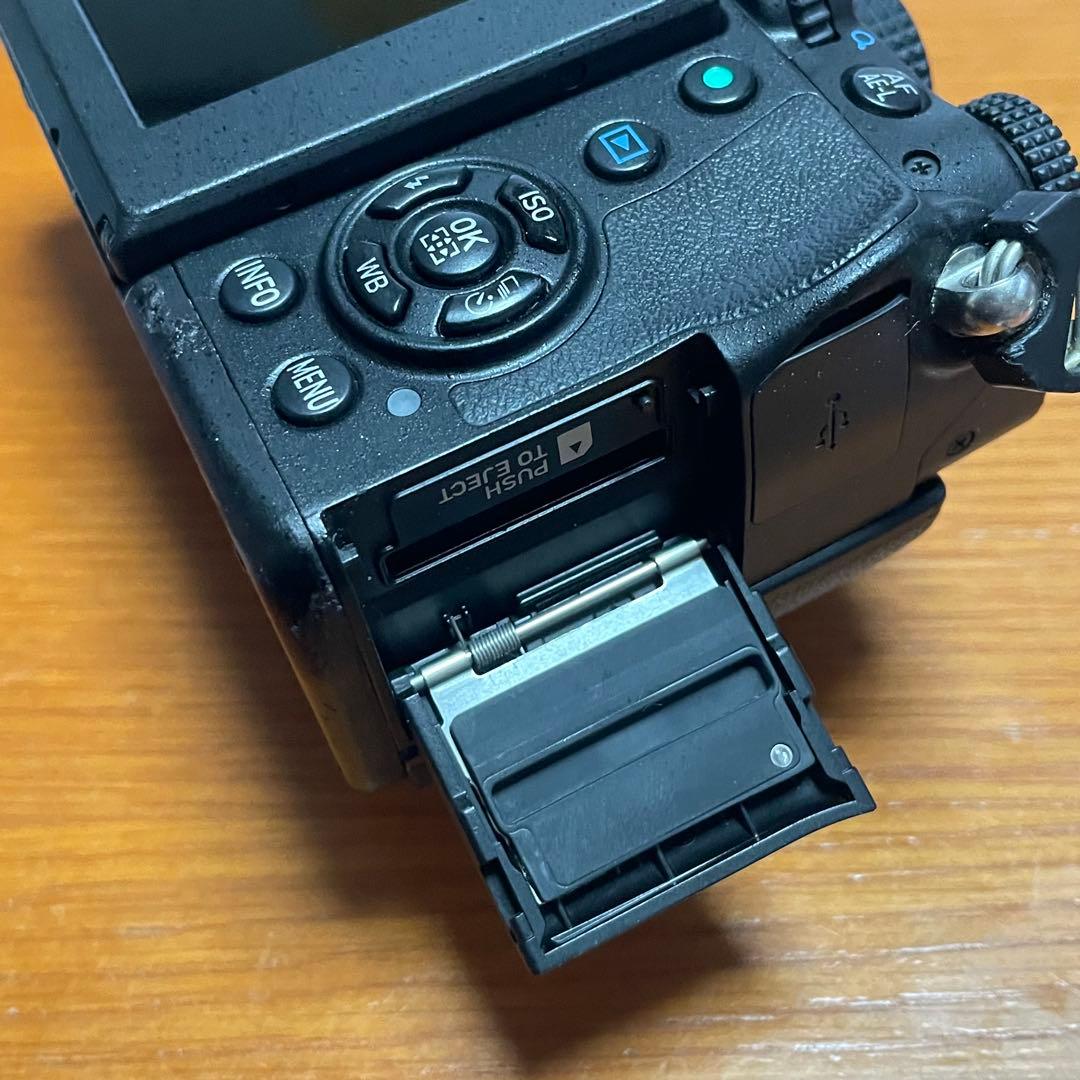 ペンタックス PENTAX KP ボディキット　実用中古品　おまけ付